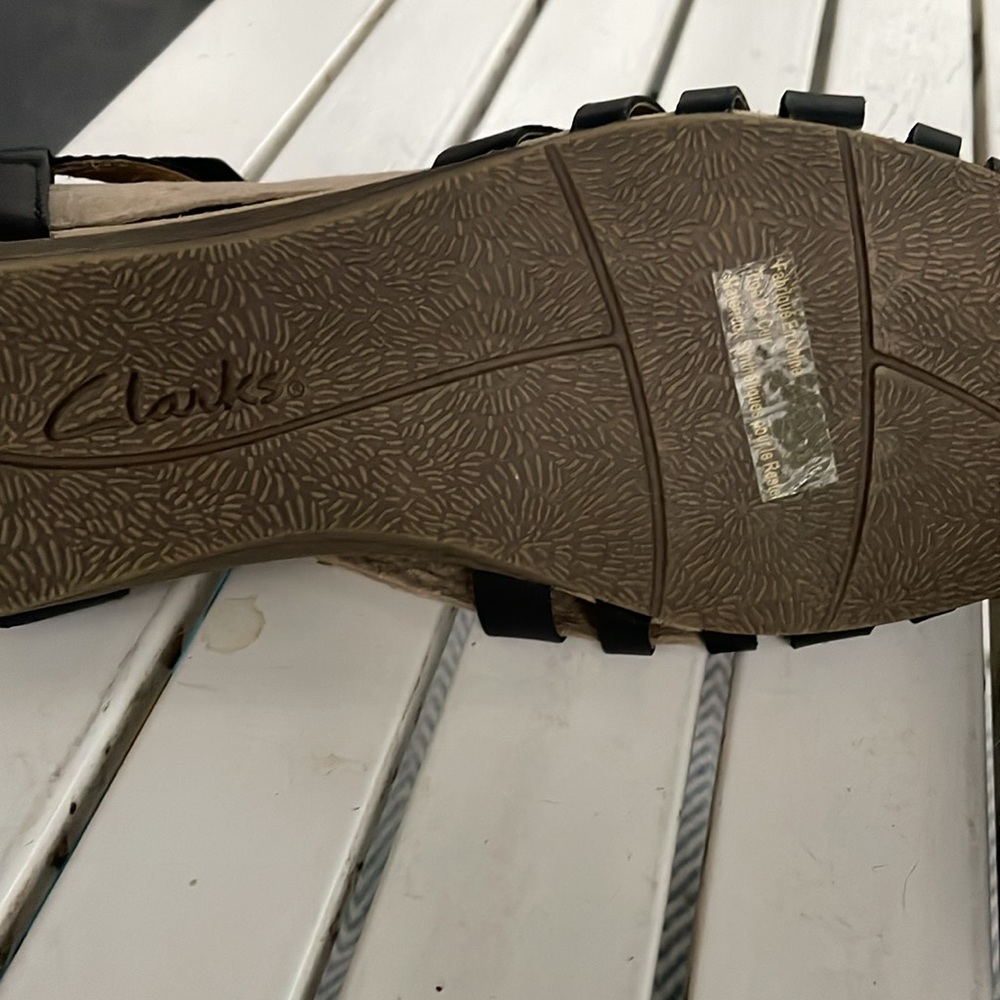 Clark’s Jaina sandals - Picture 2 of 3
